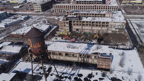 Detroit Packard Plant demolition: 2nd portion of site coming down