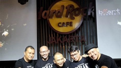 Padi Reborn Gelar Konser Perak Rayakan Tahun Berkarya Di Tennis