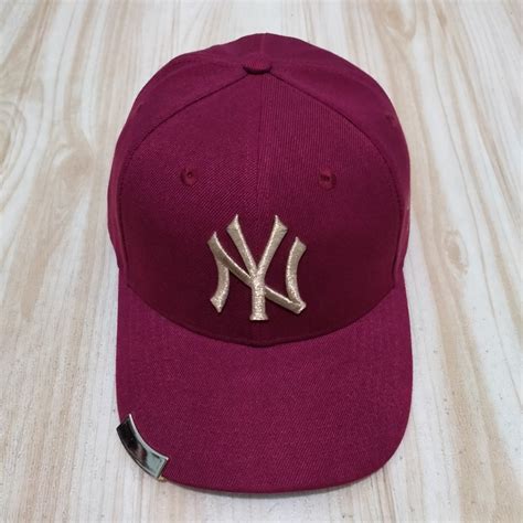 Topi Mlb Ny Yankees Fesyen Pria Aksesoris Topi Di Carousell