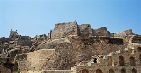 6-hours Golconda Fort & Qutub Shahi Tombs Tour with transfer | GetYourGuide