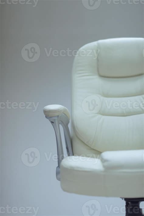 white office chair 10365939 Stock Photo at Vecteezy