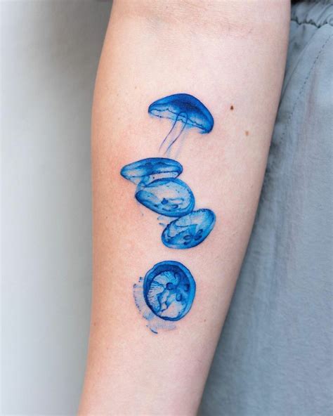 Jellyfish Tattoo Moon Jelly Jellyfish Tattoo Creative Tattoos