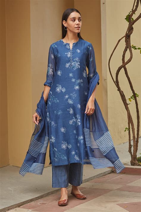 Buy Blue Muslin Cotton Printed Floral Notched Discharge Kurta Pant Set