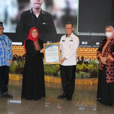 Pemerintah Provinsi Lampung Menerima Penghargaan Anugerah Prakarsa