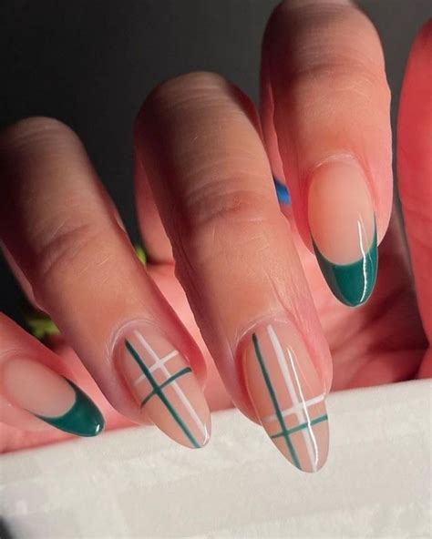 Stunning Nail Designs For Green Nails To Make Your Friends Green