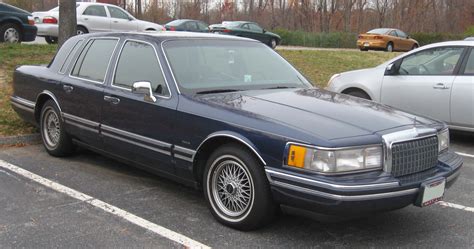 Blue Book Value Lincoln Town Car