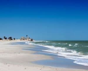 10 Dreamy Tunisia Beaches for Your Mediterranean Escape - History Fangirl