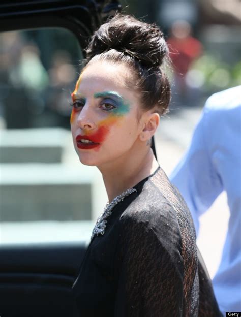 Lady Gaga Dons Face Paint, Looks Like 'Applause' Cover In Los Angeles ...