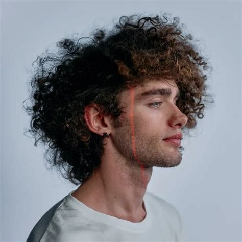 Why Men with Curly Hair Need Shampoo for Curly Hair