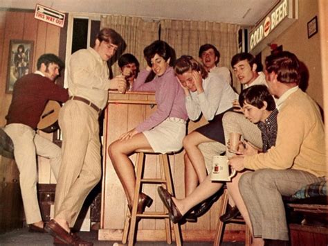 38 Vintage Snapshots Capture Teenage Parties During The 1960s And 1970s