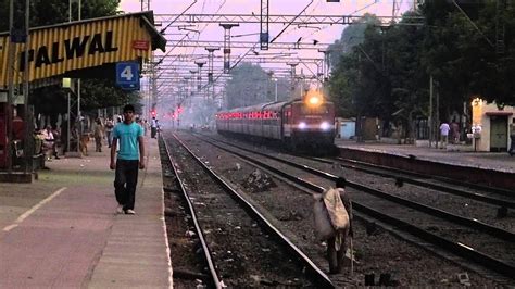 Nizamuddin Kota Superfast Special Passes Through Palwal Station Youtube