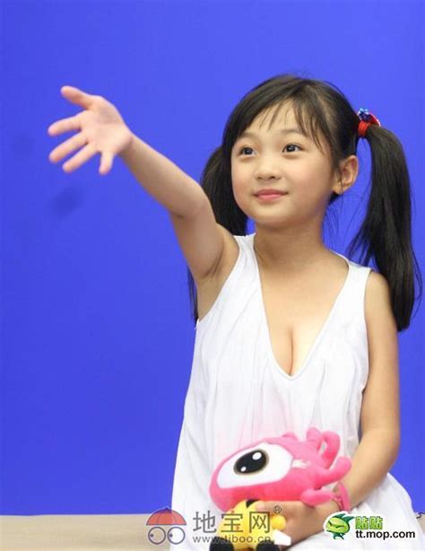 この「巨乳の幼女」の写真が気になったので調べてみた。 ポッカキット