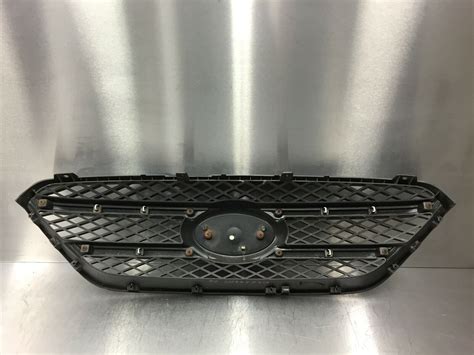 Kia Carens Front Bumper Grille Black Genuine For