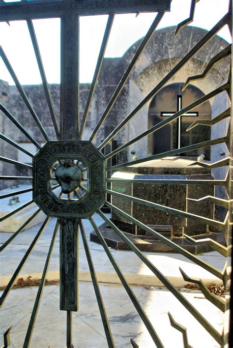 Colón Cemetery in Havana | Atlas Obscura