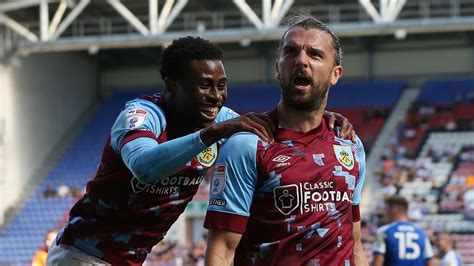 Efl Goals And Round Up Burnley Hull Win Reading Go Top Football