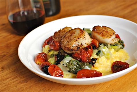 Smiley Recipe Pan Seared Scallops With Roasted Tomatoes Leeks