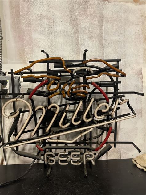 Vintage Everbrite Electronic Miller Beer Neon Lighted Sign Ebay