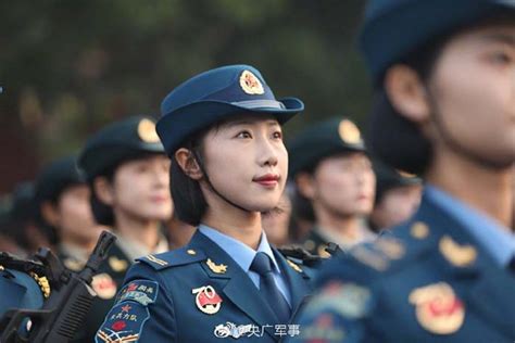 又美又飒！女兵方队集结完毕！