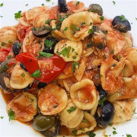 Orecchiette Integrali Con Sugo Di Tonno Olive E Capperi Al Ta Cucina