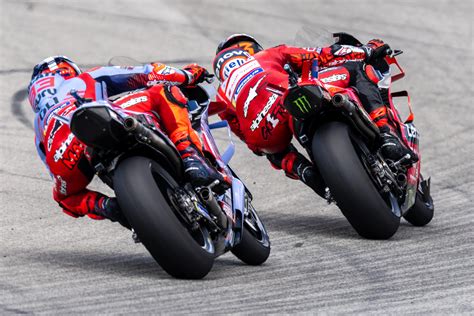 Francesco Bagnaia Stelt Orde Op Zaken Met Grand Prix Zege In Jerez Video