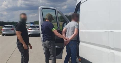 Akcja Policji Auto Mia O Urz Dzenie Antypo Cigowe Jak Z Film W O