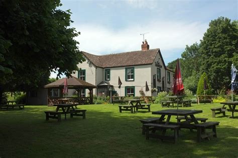 Monkton Inn West Monkton © Derek Harper Cc By Sa20 Geograph