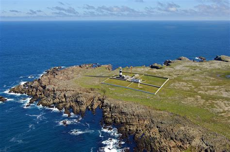 Tory Island Light Lighthouse in near Magheroarty, Western end of Tory ...