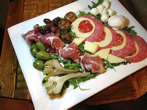 Review: Gennaro’s Trattoria gives Canyon Lake a solid Italian ...