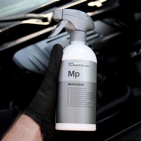 Koch Chemie Motorplast 500 ml ist ein Verband für den Motorraum der