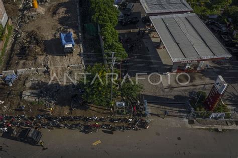 KELANGKAAN BBM DI LEMBATA NTT ANTARA Foto