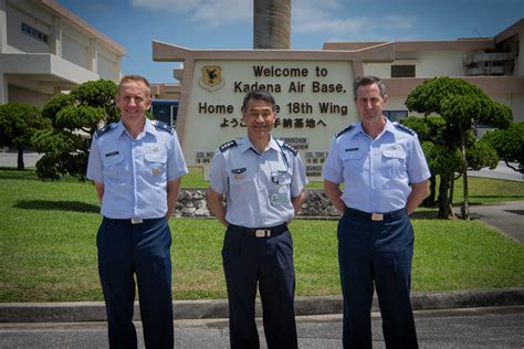 JASDF Chief of Staff, U.S. Forces Japan commander visit Okinawa > Kadena Air Base > News