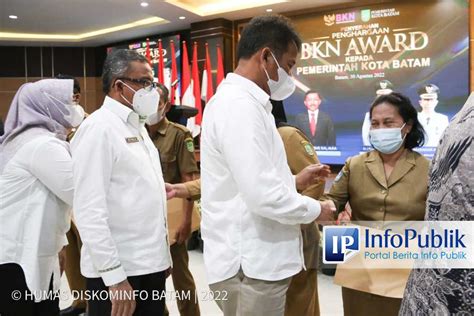 Infopublik Wali Kota Lepas Pns Pemko Batam Memasuki Purna Tugas