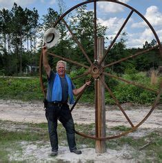 11 Farm Ranch Cabel Spool Metal Fence Ideas Metal Fence Cable Spool