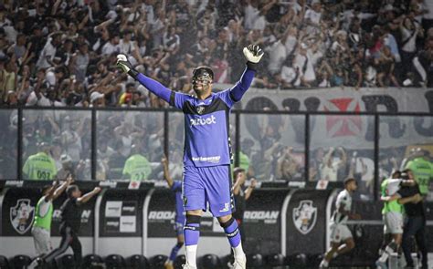 Goleiro do Vasco tem negociação avançada clube brasileiro Lance