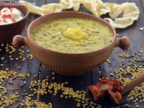 बाजरे और मूंग की दाल की खिचड़ी रेसिपी Bajra And Moong Dal Khichdi In Hindi