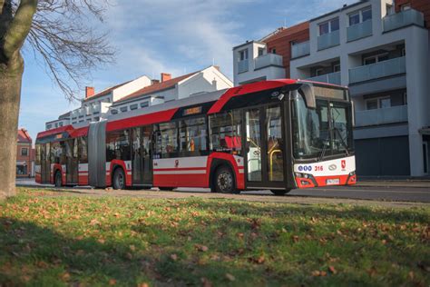 Hybrid buses - a stop on the road to electromobility