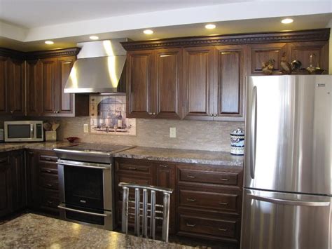 Pecan Colored Kitchen Cabinets Things In The Kitchen