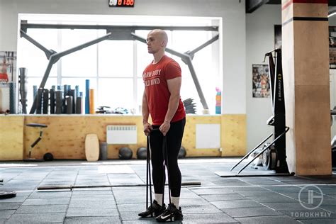 Resistance Band Deadlift: All You Need to Know – Torokhtiy Weightlifting