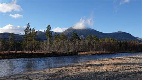 Atna River Valley Near Strombu in Rondane National Park in Autumn in ...