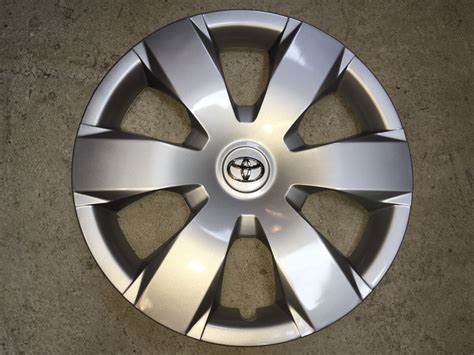 Oem Genuine Toyota Wheel Cover Professionally Refinished Off