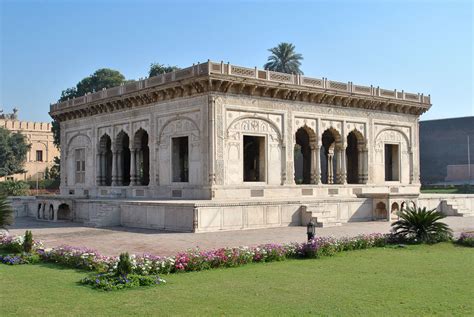 Hazuri Bagh and Baradari, Lahore, Pakistan