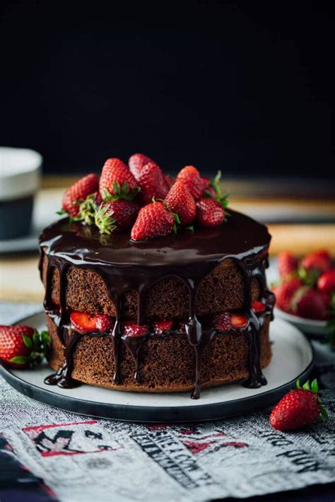 10 ΣΥΝΤΑΓΕΣ ΜΕ ΣΟΚΟΛΑΤΑ ΦΡΑΟΥΛΑ 10 CHOCOLATE STRAWBERRY RECIPES