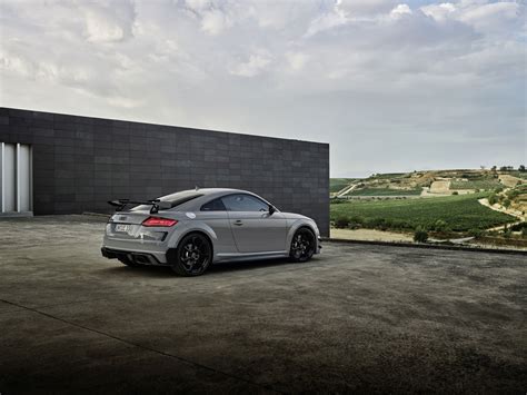 Audi TT RS Coupe Iconic Edition (2023) - picture 14 of 87