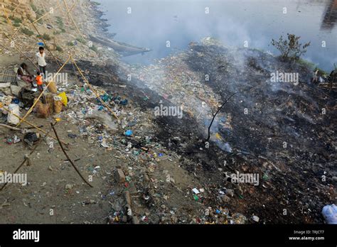 Land Pollution Hi Res Stock Photography And Images Alamy