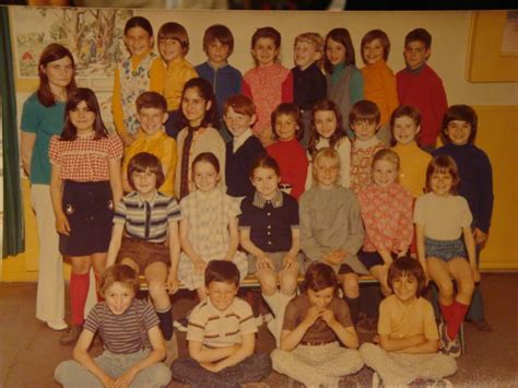 Photo De Classe Ce1 Ou Ce2 En 1972 1973 De 1973 Ecole Danielle