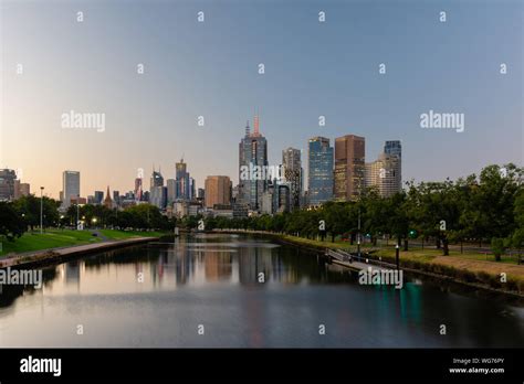 Yarra River and Melbourne skyline at night Stock Photo - Alamy