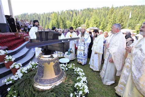 Hramul Schitului Gura Izvorului Episcopia Ortodox A Covasnei I