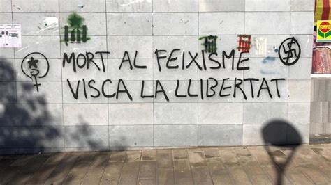 4 Vecinos De Barcelona Denuncian Carteles Que Les Señalan Como Gdr