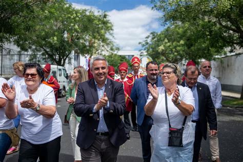 Festas Do Esp Rito Santo Juntam Milhares Na Partilha De Mil Sopas Em