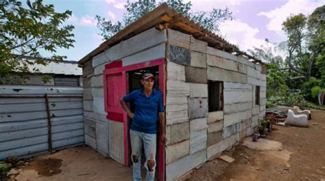 No hay pan leche ni corriente esto es muy duro así se vive en Cuba